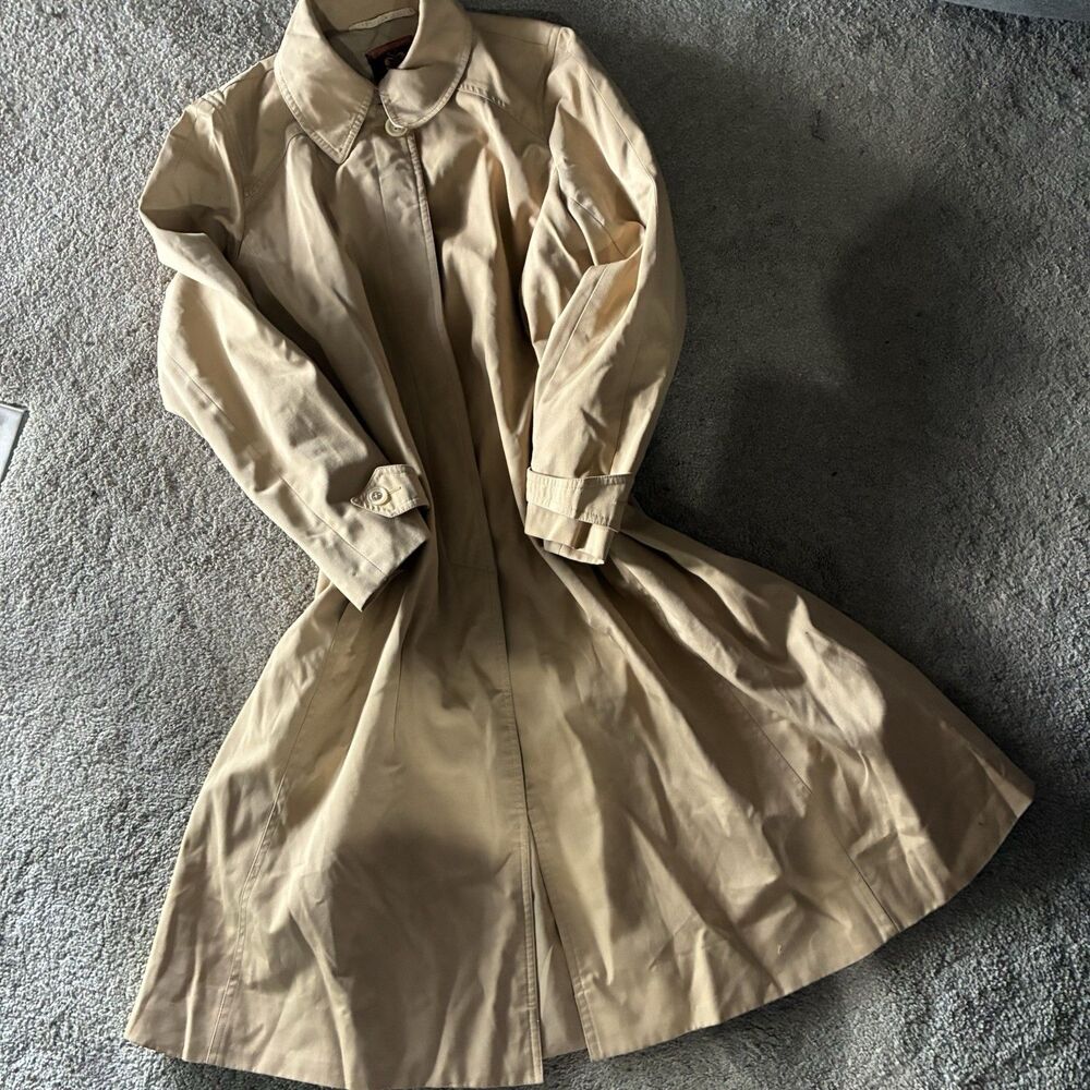 Vintage European Swing Coat Beige Trench A Line Rain Coat Hidden Placket 10-12